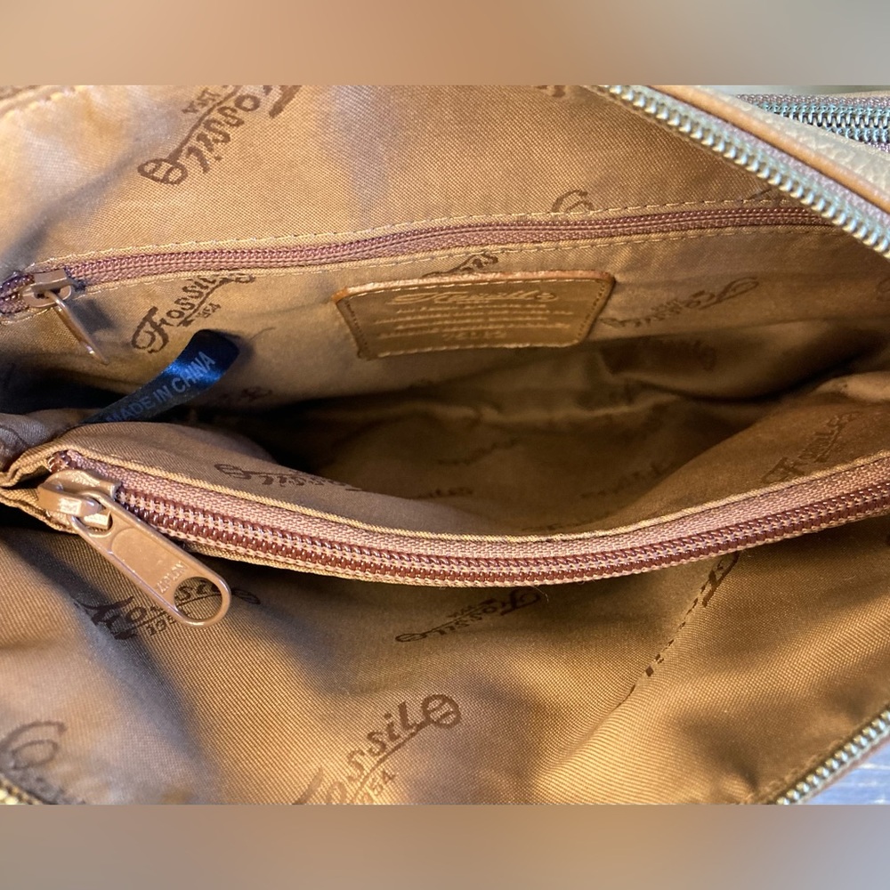 Vintage Fossil Leather Crossbody Bag - Picture 6 of 12